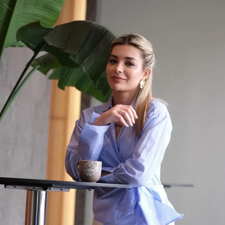 Figen Azizoğlu - Hemşire